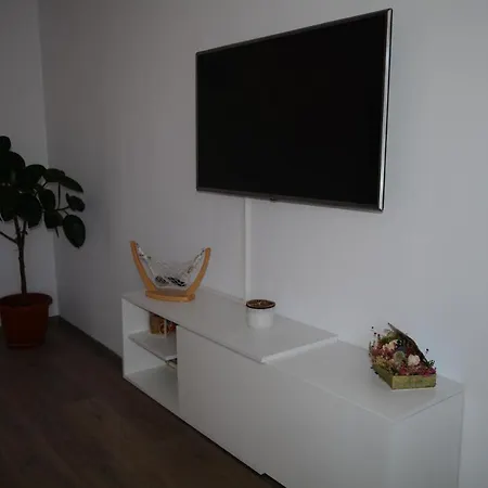 Spatios In *