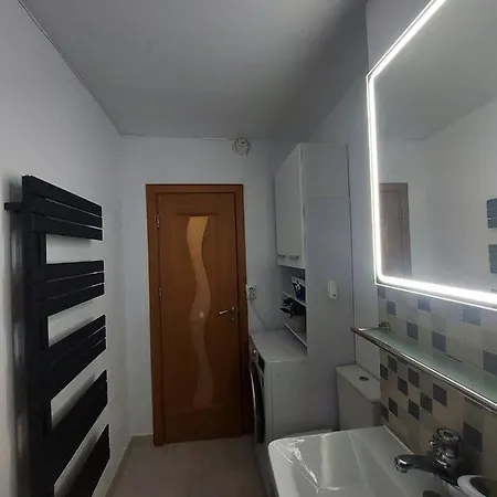 Spatios In Appartement