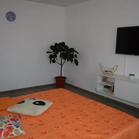 Spatios In *