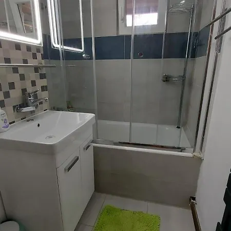 Spatios In *