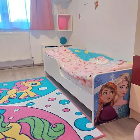 Spatios In Apartament *